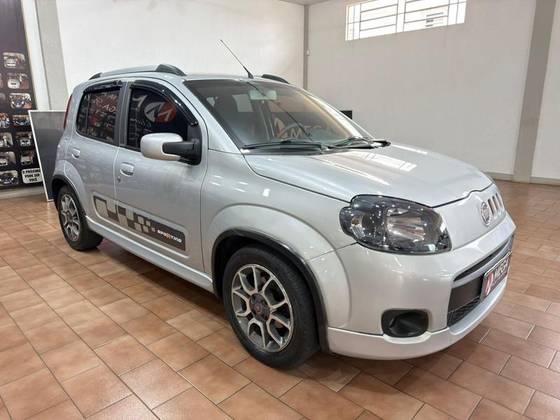 FIAT UNO 1.4 ATTRACTIVE 8V FLEX 4P MANUAL FIAT UNO 1.4 ATTRACTIVE 8V FLEX 4P MANUAL